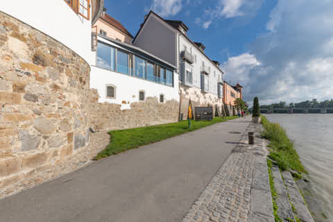 Gemeinde Schärding Bezirk Ried Innpromenade (Dirschl Johann) Österreich RI